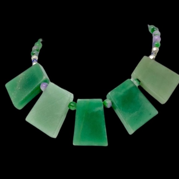 Handcrafted Green Adventurine and Jasper bib Necklace with Bracelet and Earrings - Picture 10 of 10